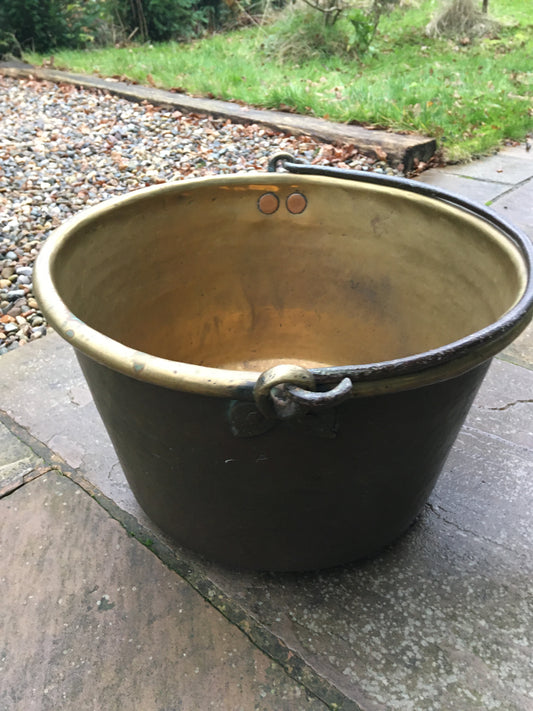 Large antique brass cheese kettle, cauldron.