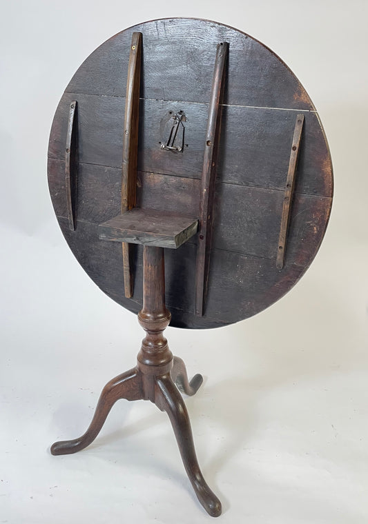 Georgian Oak Tilt-top Table