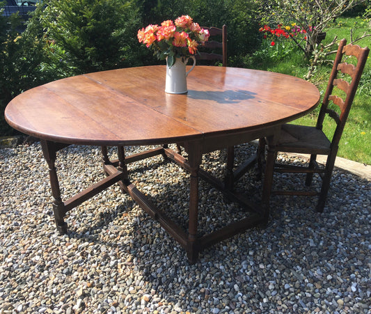 Antique French oak hunt / dining table.