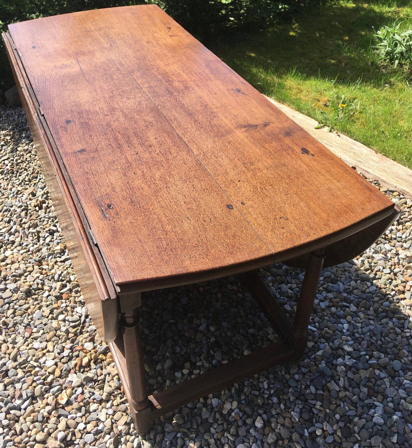 Antique French oak hunt / dining table.